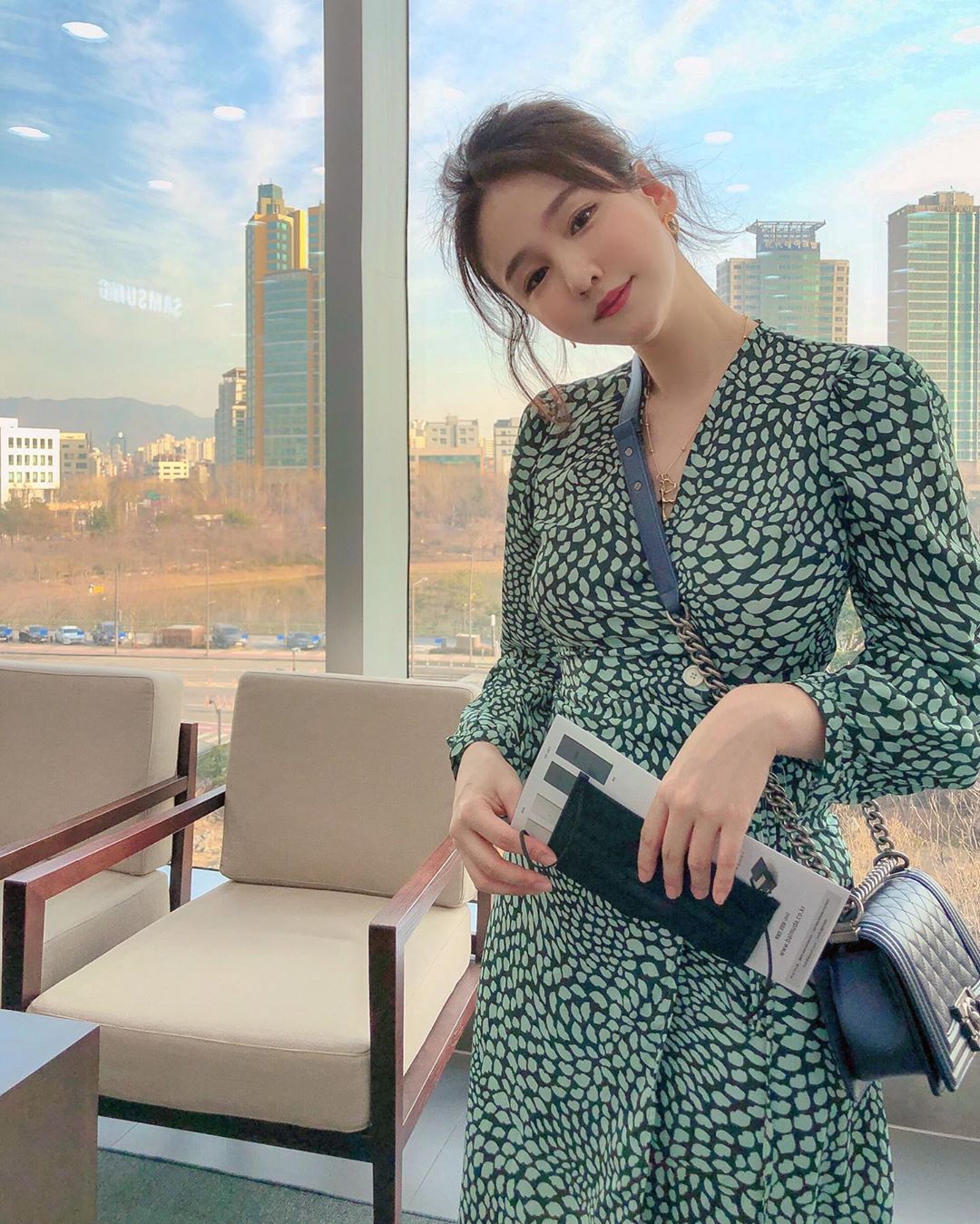 網美穿成這麼性感你受得了嗎?-第1章-图片8