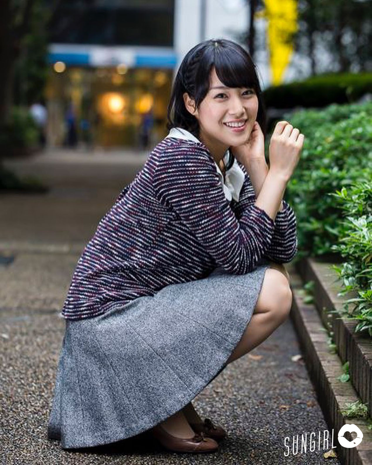 鷲見玲奈、女主播緊身針織衫打乒乓球胸前的球劇烈搖晃!-第1章-图片4