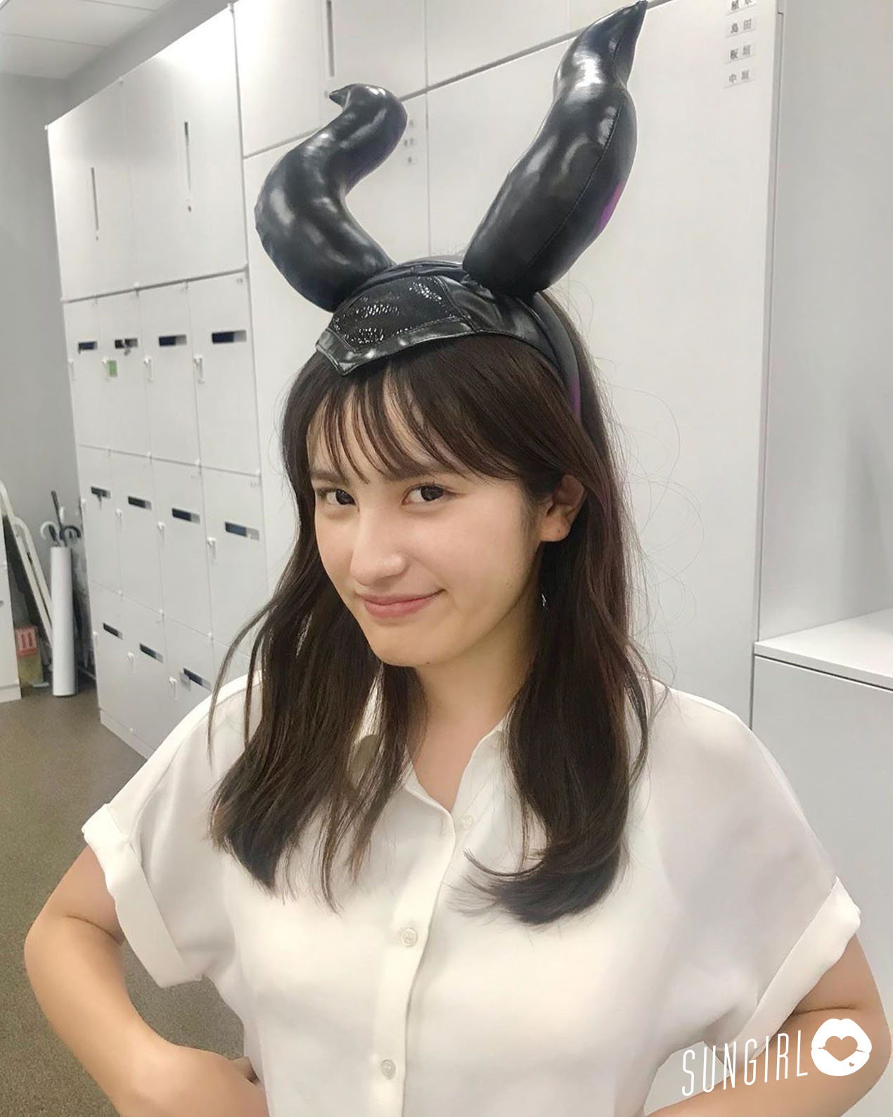 鷲見玲奈、女主播緊身針織衫打乒乓球胸前的球劇烈搖晃!-第1章-图片6