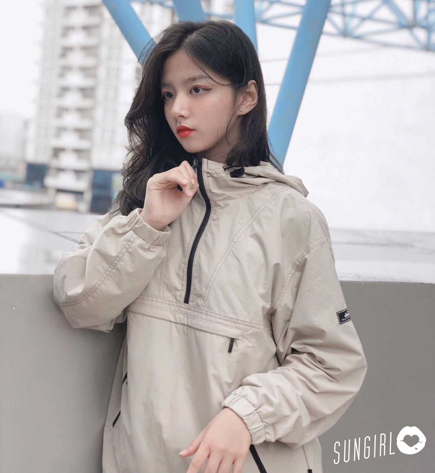 Phan Hằng、越南正妹開學典禮被偷拍仙氣逼人引發網友瘋傳-第1章-图片4