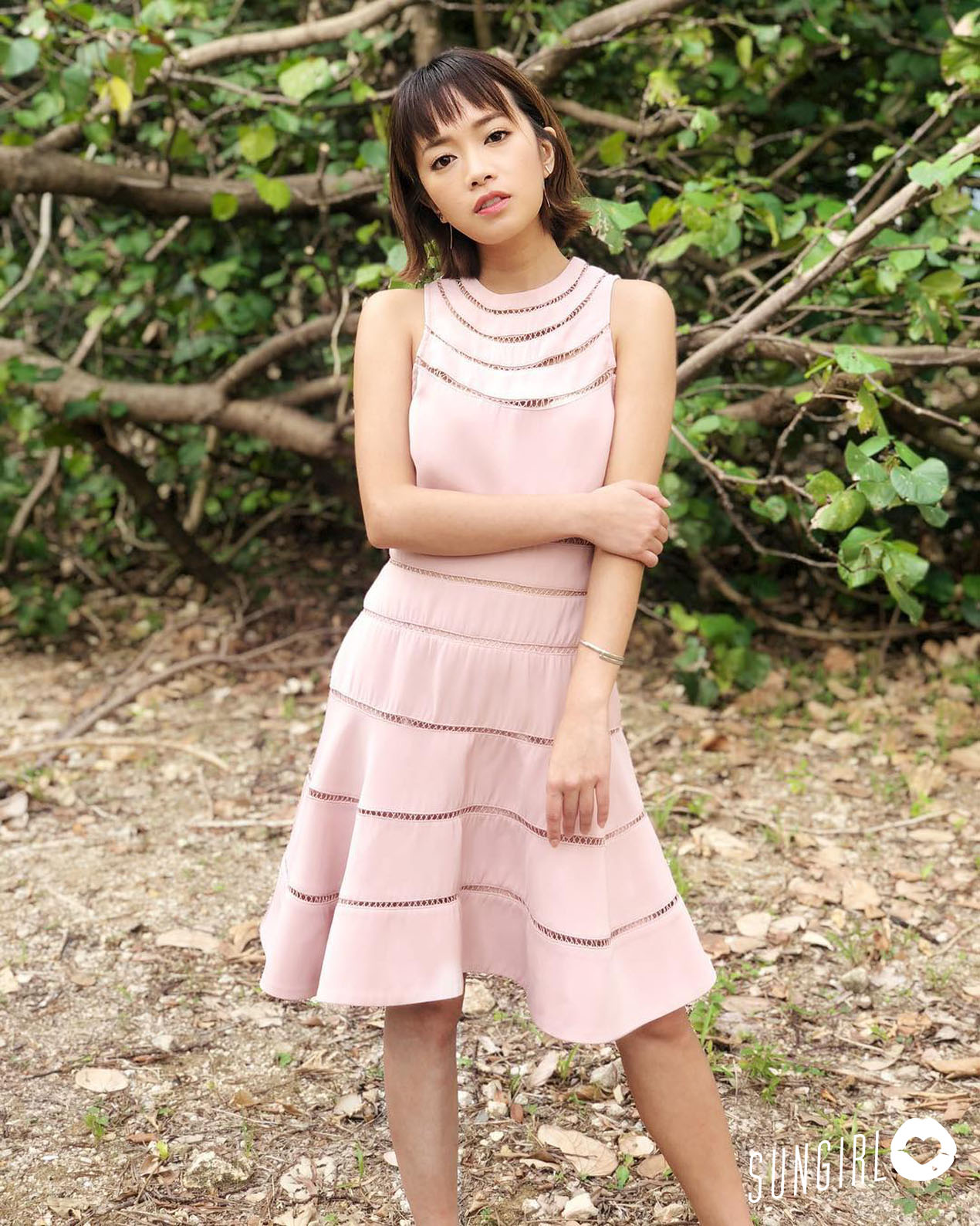 香港正妹 陳俞希、寫真模特兒性感短裙轉戰主持圈-第1章-图片2