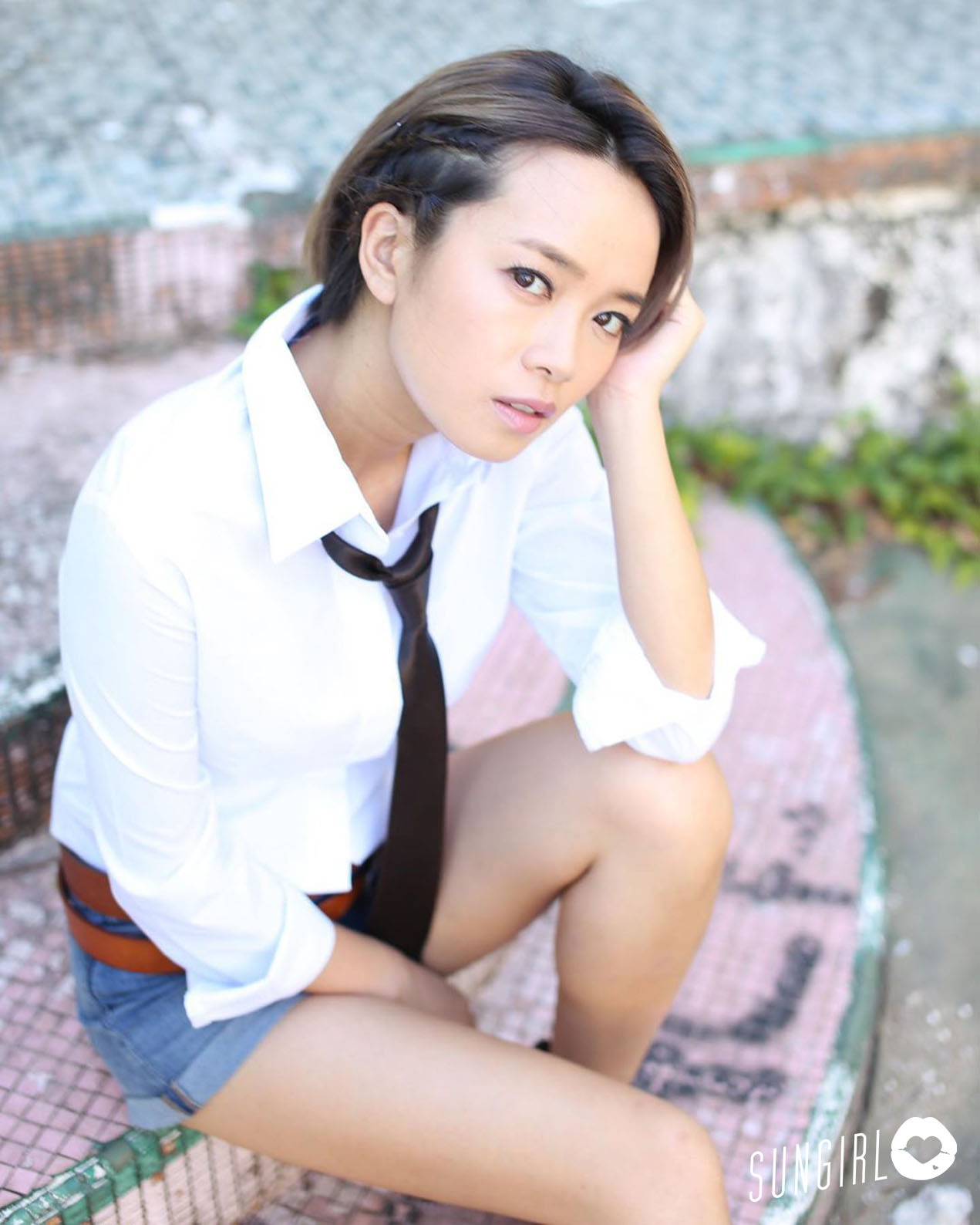 香港正妹 陳俞希、寫真模特兒性感短裙轉戰主持圈-第1章-图片4