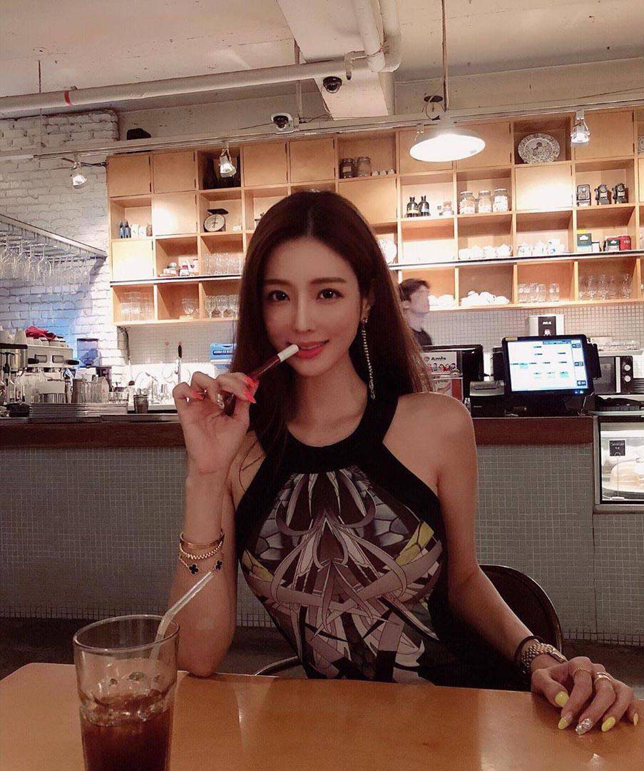 manyo_yoojin「可怕巫婆」韓國部落客實際上美如天仙-第1章-图片4