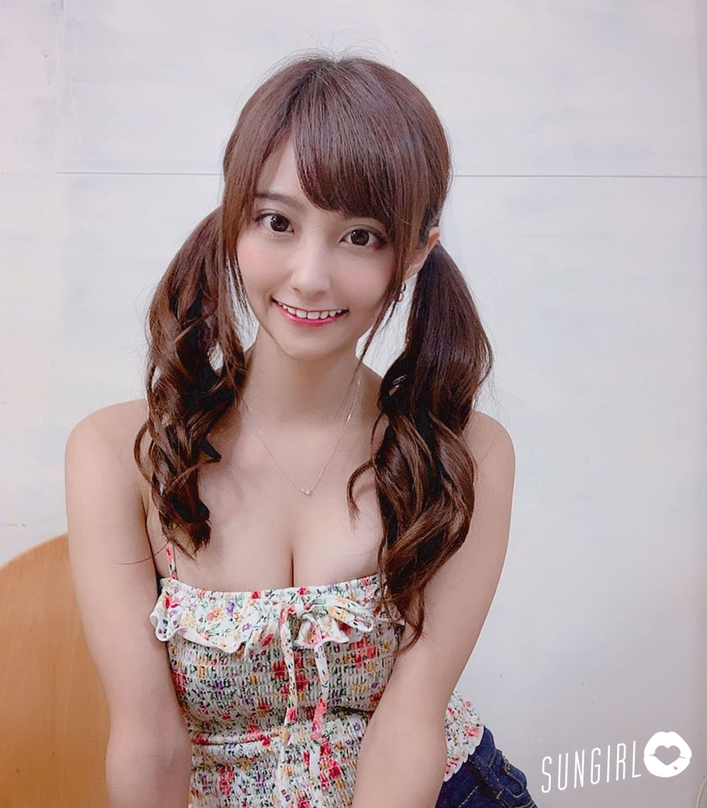 護花咲れあ、甜美牙醫助理玩抖音爆紅出寫真!-第1章-图片3