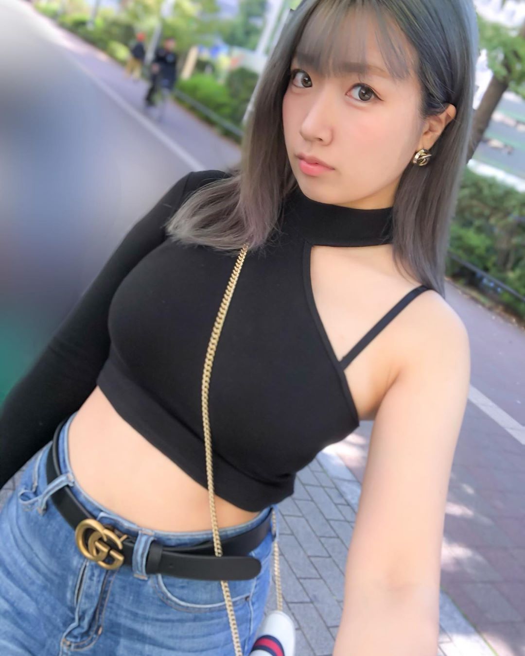 正妹真理褲打遊戲機 趴在床上大展誘人美臀-第1章-图片9