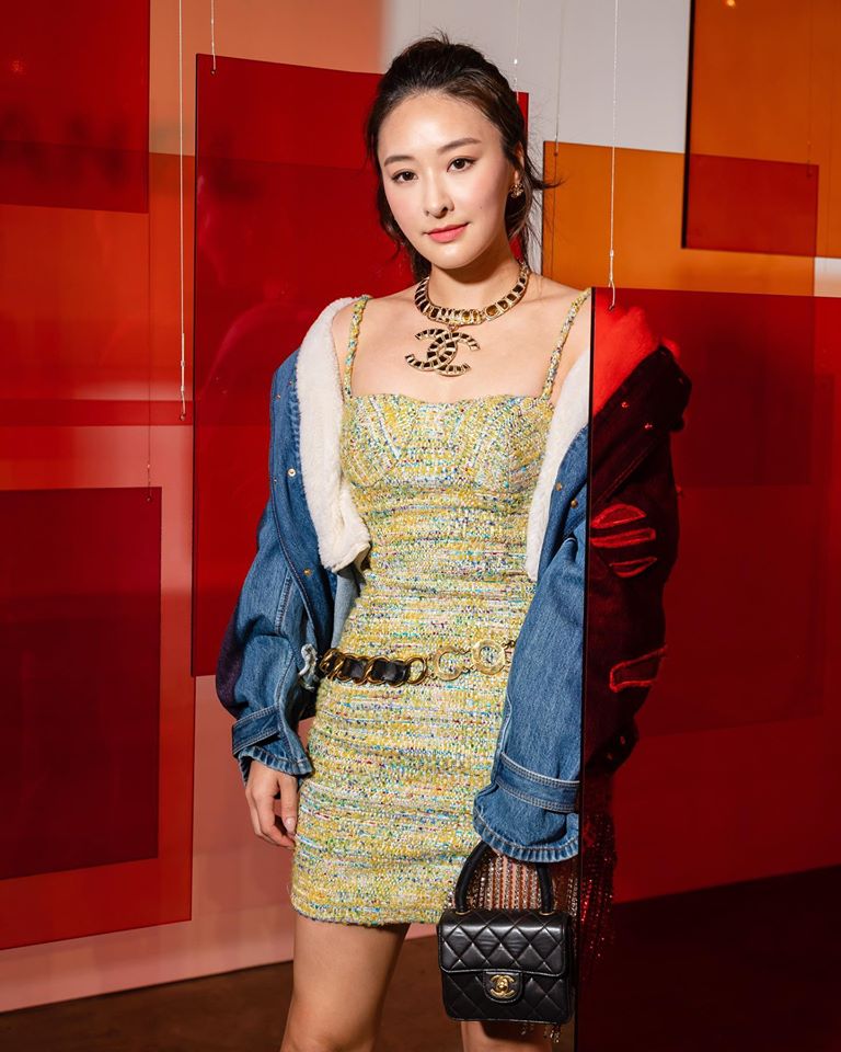 正妹小背心加熱褲驚現美腿.....-第1章-图片7