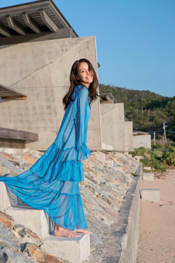 熊切あさ美、崖っぷちアイドルで元チェキッ娘の熊切あさ美が16年ぶりに脫いで手ブラ...-第1章-图片4