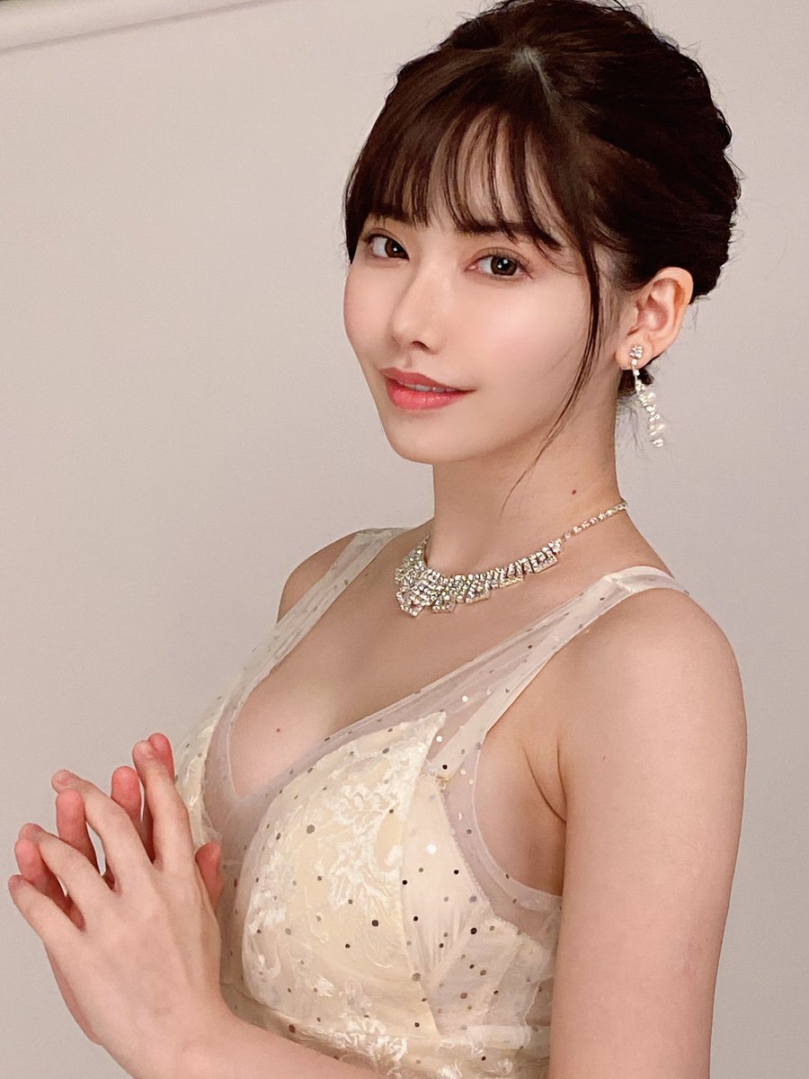 女優《深田詠美》PO「你想要什麼」引花式許願潮！-第1章-图片12