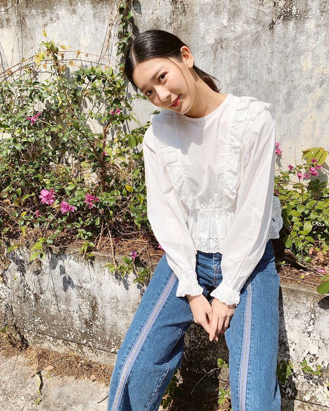 火辣泳裝照遭譏「象腿」 甜美女星高EQ神回全場讚爆-第1章-图片1