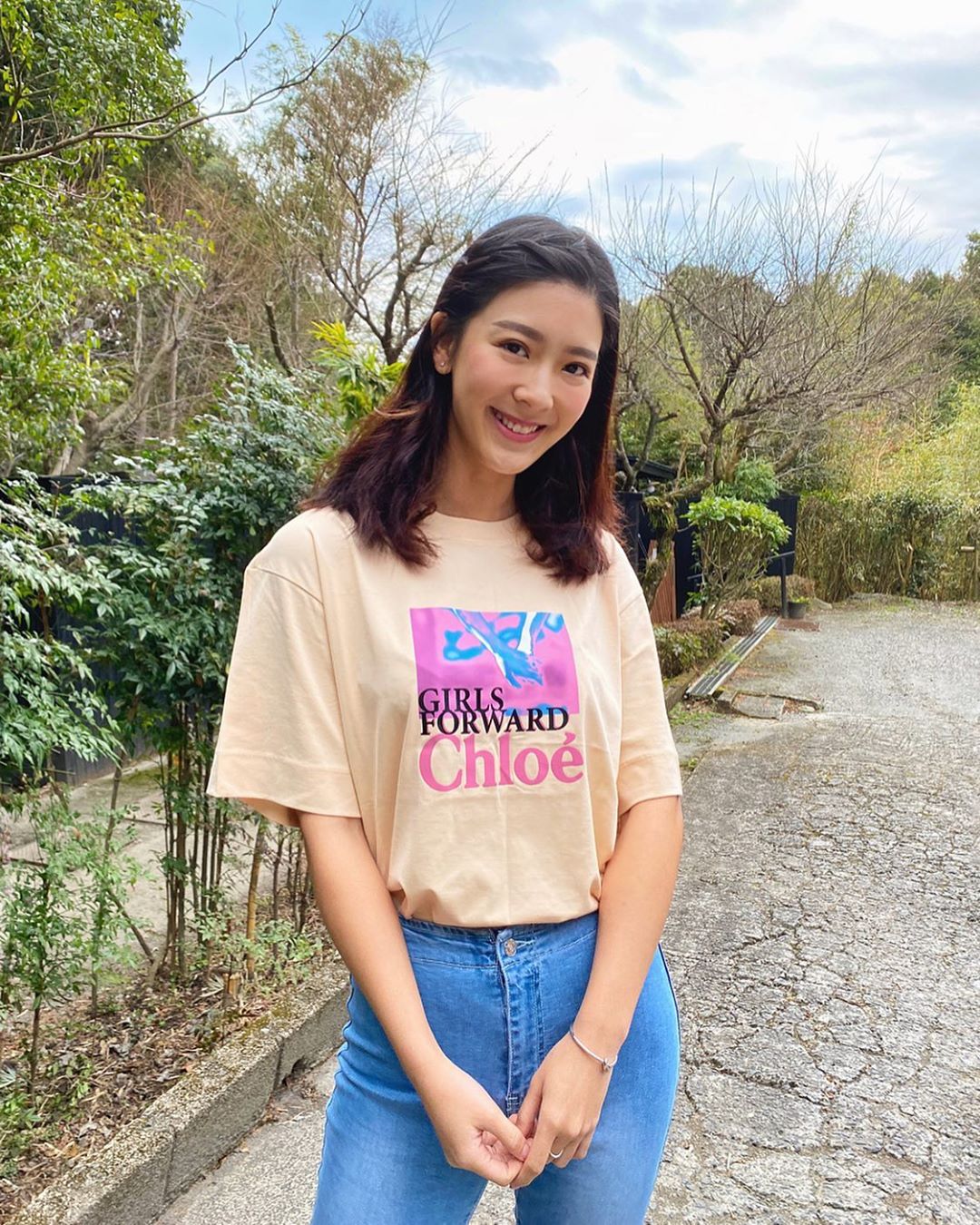 火辣泳裝照遭譏「象腿」 甜美女星高EQ神回全場讚爆-第1章-图片2