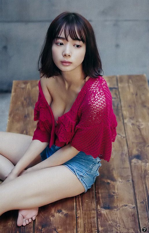 岡田紗佳、ナイスバディなグラドル雀士のGカップ巨乳を揉んでるヤツがいる-第1章-图片4