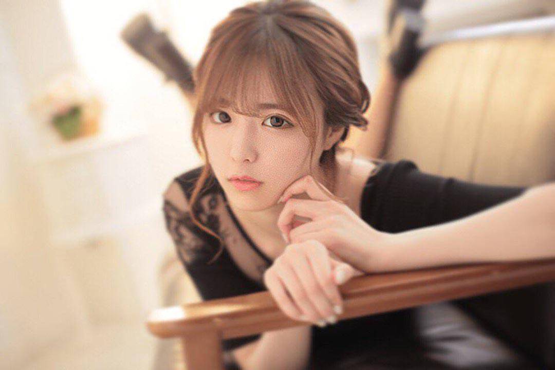 華咲 かのん 無辜大眼甜美日本正妹-第1章-图片2