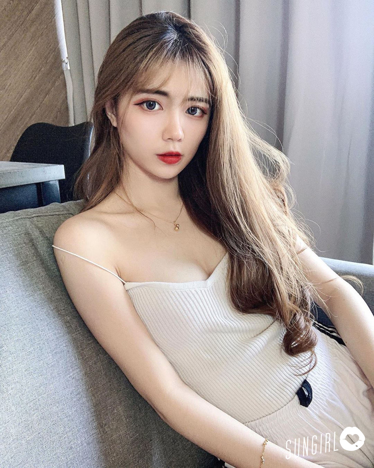 rongqin99、神秘的大馬女神 厭世小清新正夯！-第1章-图片1