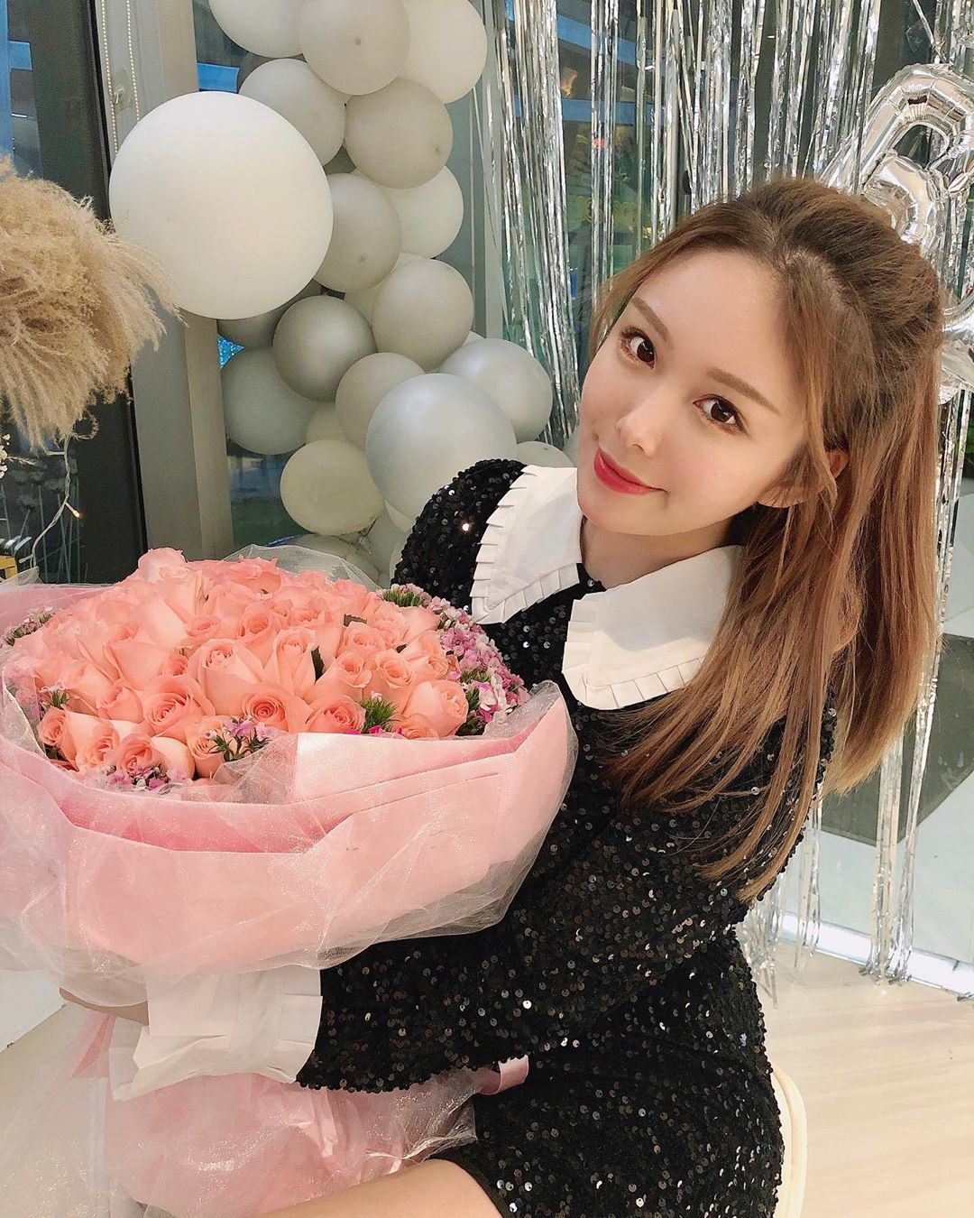 正妹小背心刷牙滴牙膏 太性感了-第1章-图片11