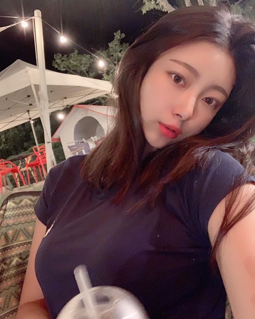 韓國超性感小姐姐「vesper」低胸小洋裝讓畫面好洶湧-第1章-图片6