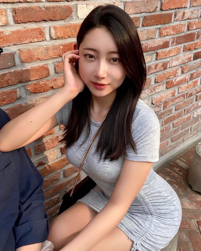 韓國超性感小姐姐「vesper」低胸小洋裝讓畫面好洶湧-第1章-图片9