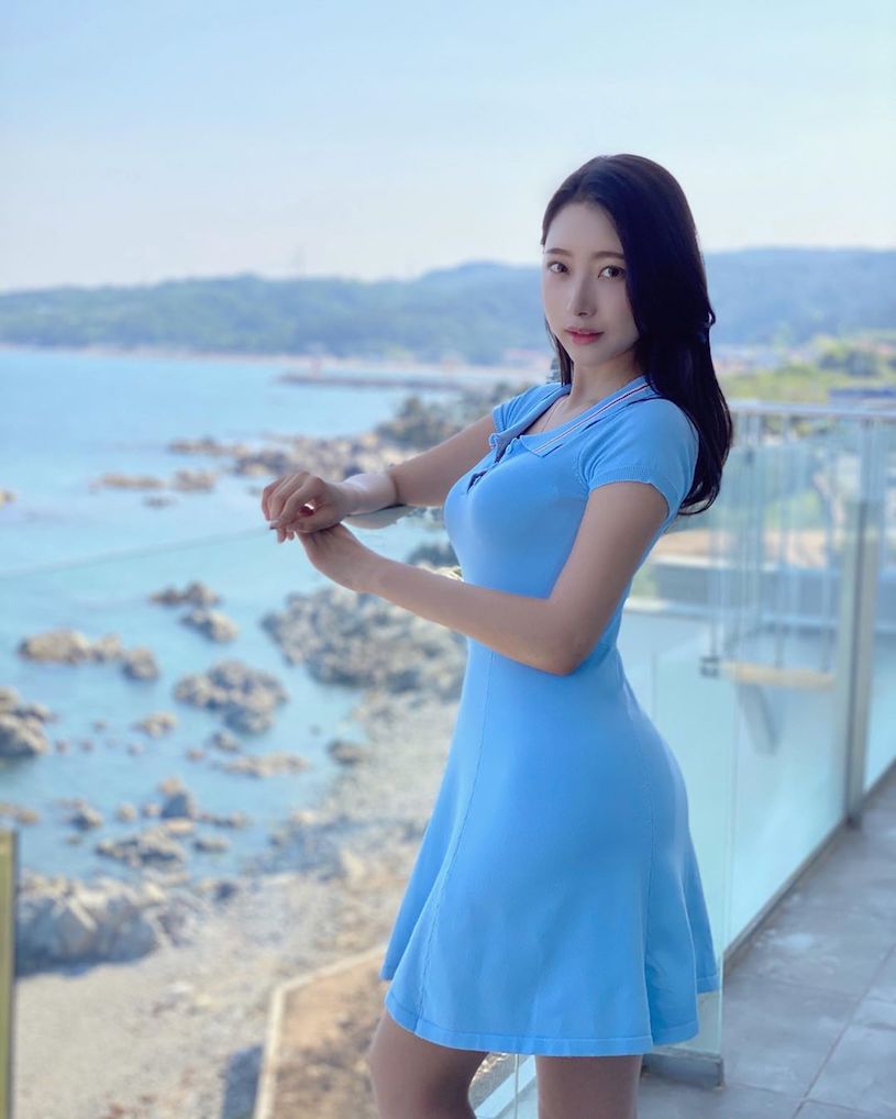 韓國超性感小姐姐「vesper」低胸小洋裝讓畫面好洶湧-第1章-图片14