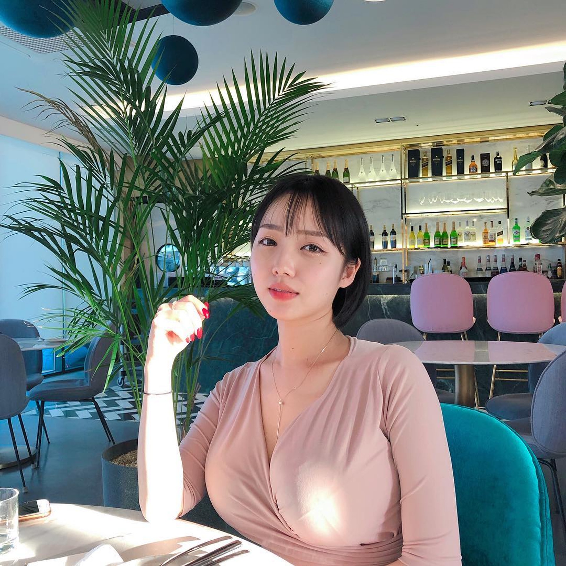 韓國「最強Body」Café店員酒店度假勁派福利-第1章-图片7