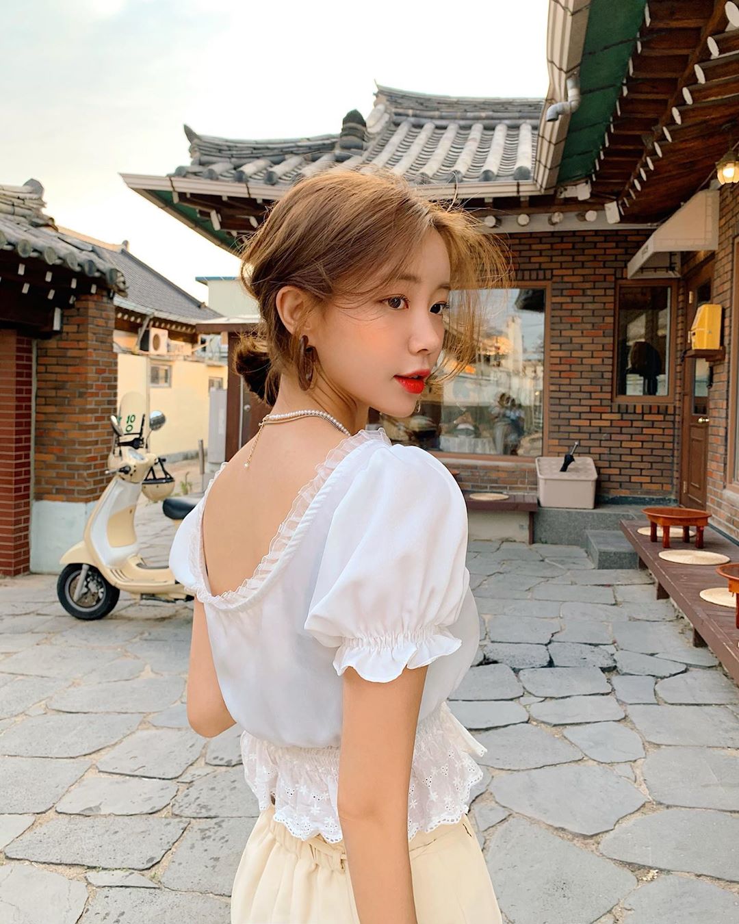 天菜網拍女神「문이」緊身T擠爆雙峰-第1章-图片6