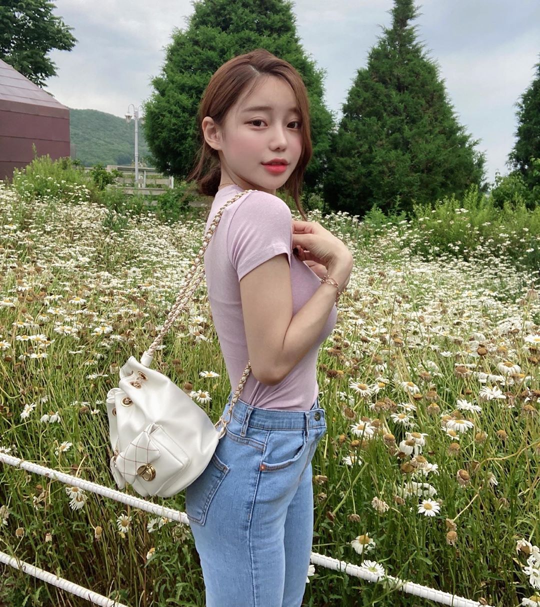 咖啡廳「超胸小姊姊」oxxooi逆天顏值太撩人-第1章-图片26