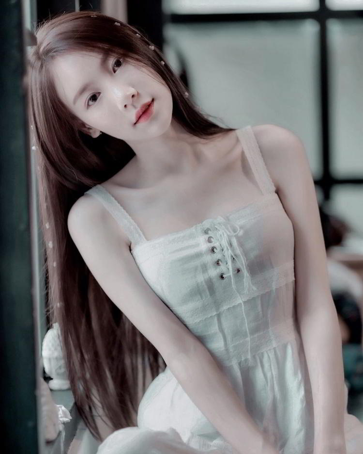 泰國清甜御姐白衣透出形狀想再多看一點！-第1章-图片4