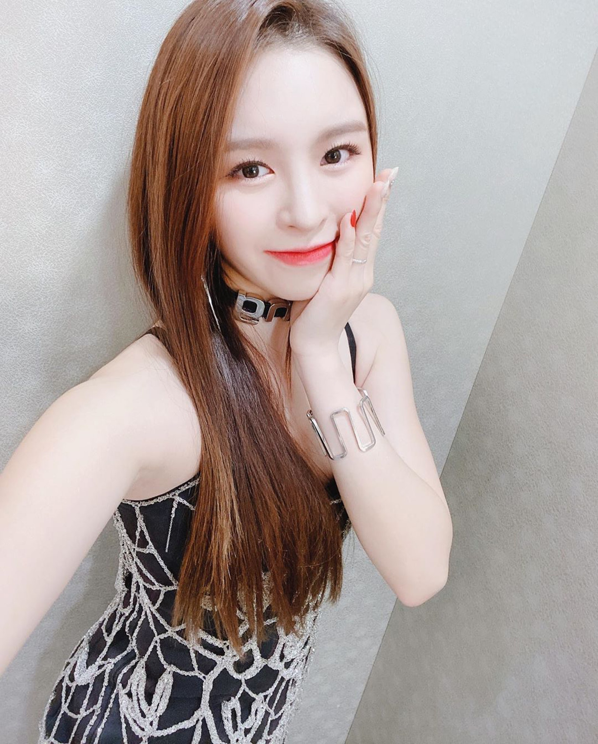 Elkie潛水近三星期　更新IG曬螞蟻腰-第1章-图片1