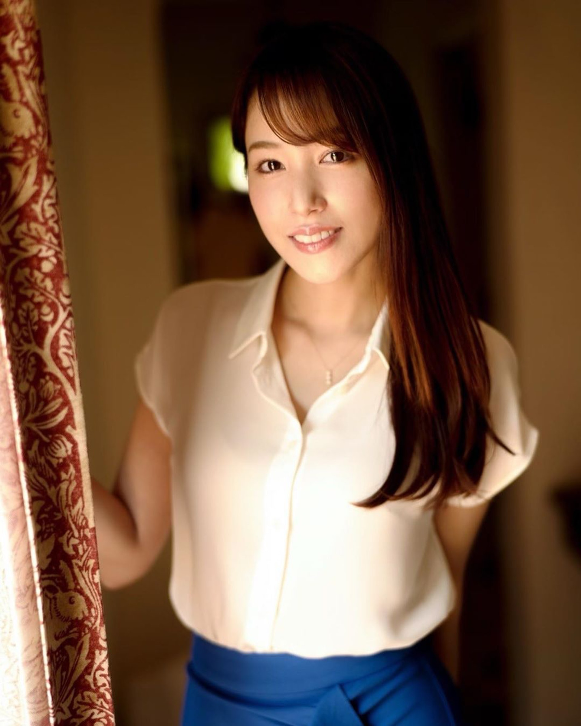 鷲見玲奈首拍養眼寫真　放低雜誌有胸襟-第1章-图片4