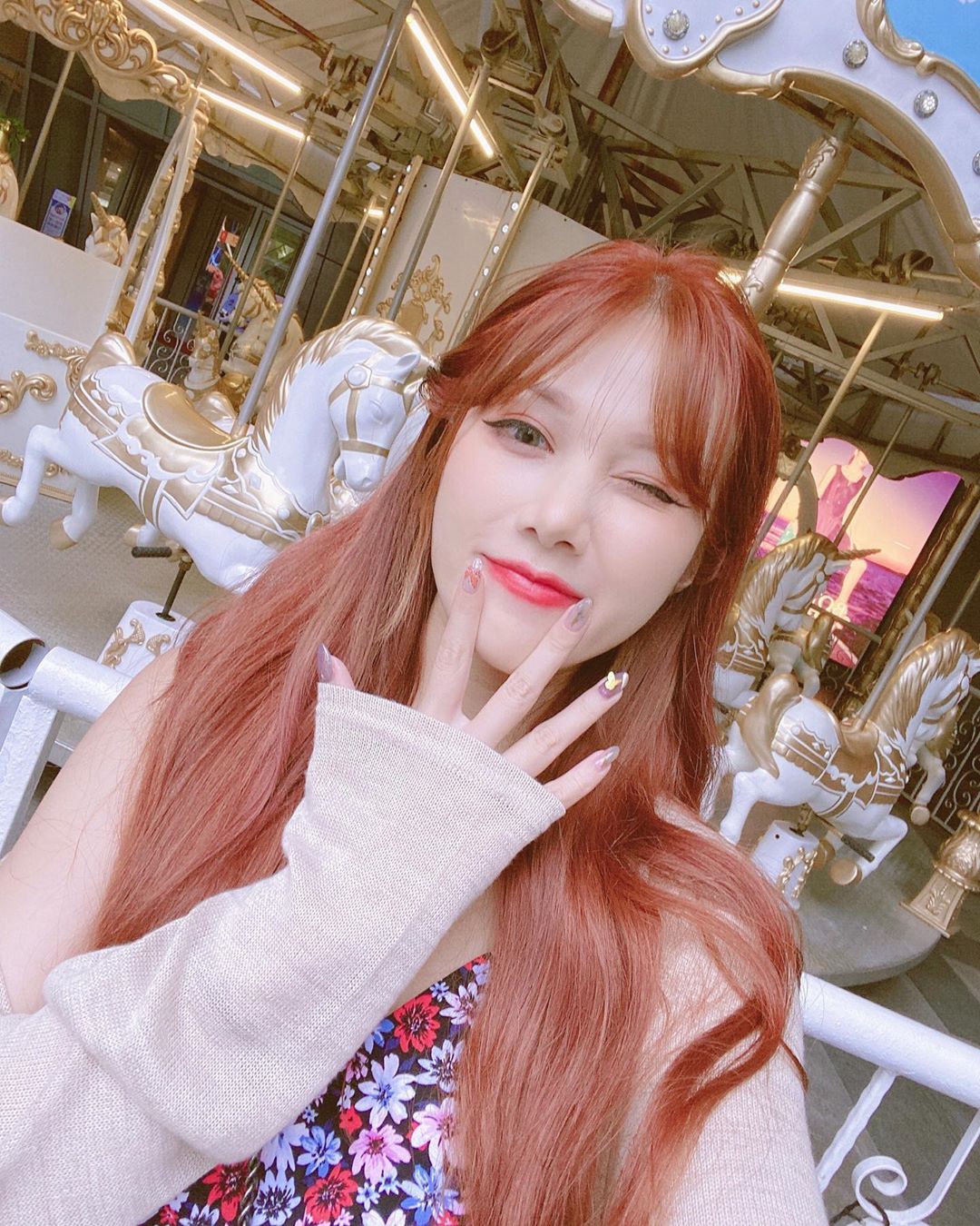 月光小翎 白皙稚嫩的深邃五官....體態完美