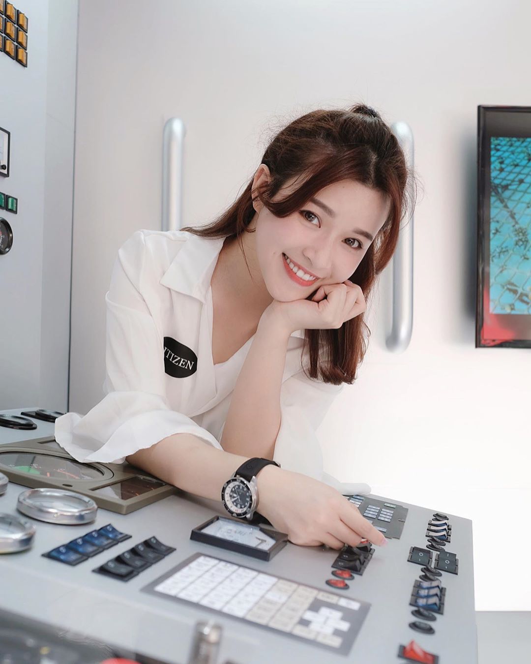 爆乳女星樣子甜美 更擁有驕人身材-第1章-图片11