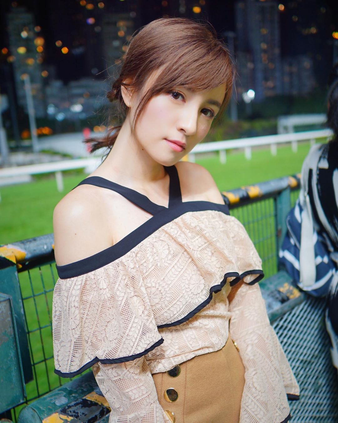 正妹主播甜美笑容和惹火身材走紅-第1章-图片8