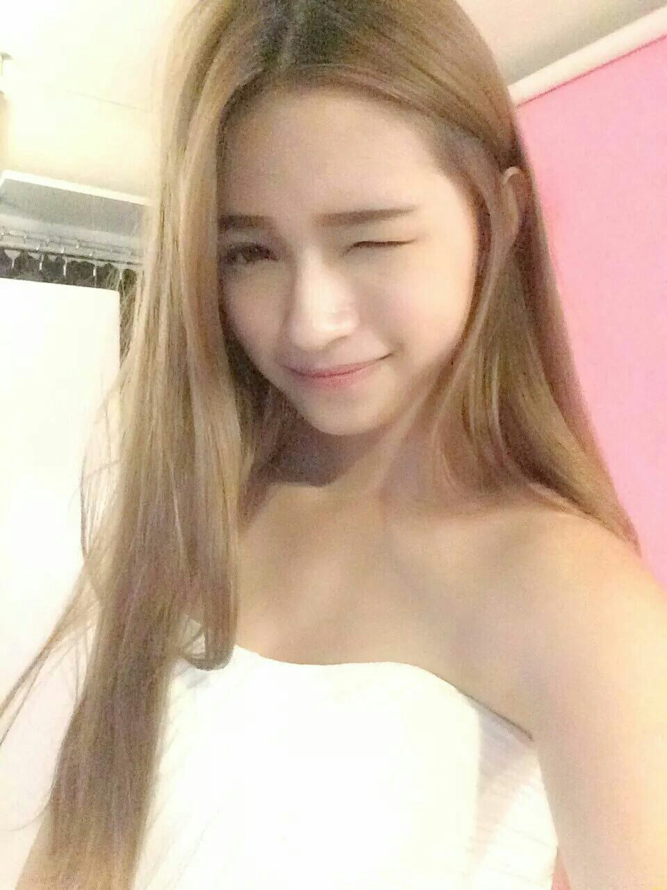 The beauty of a mixed-blooded woman does not laugh.-第1章-图片6