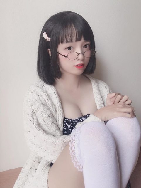 越南眼鏡妹 Hain Moe 甜美可愛 看完已戀愛-第1章-图片7