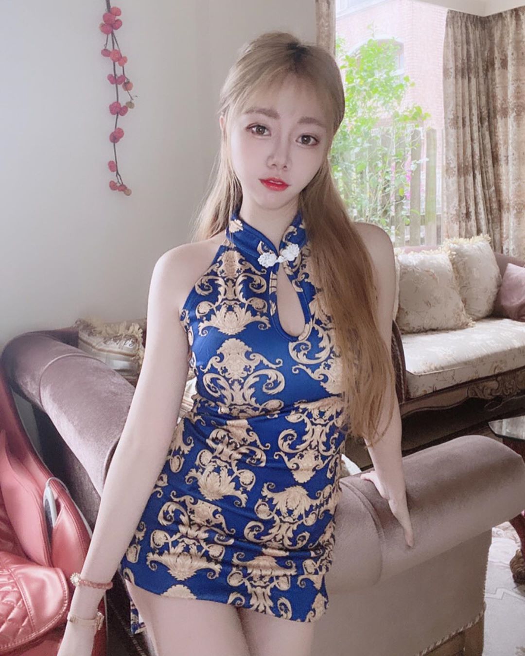 美米Vanessa 超兇身材就快要從衣服中滿出-第1章-图片9