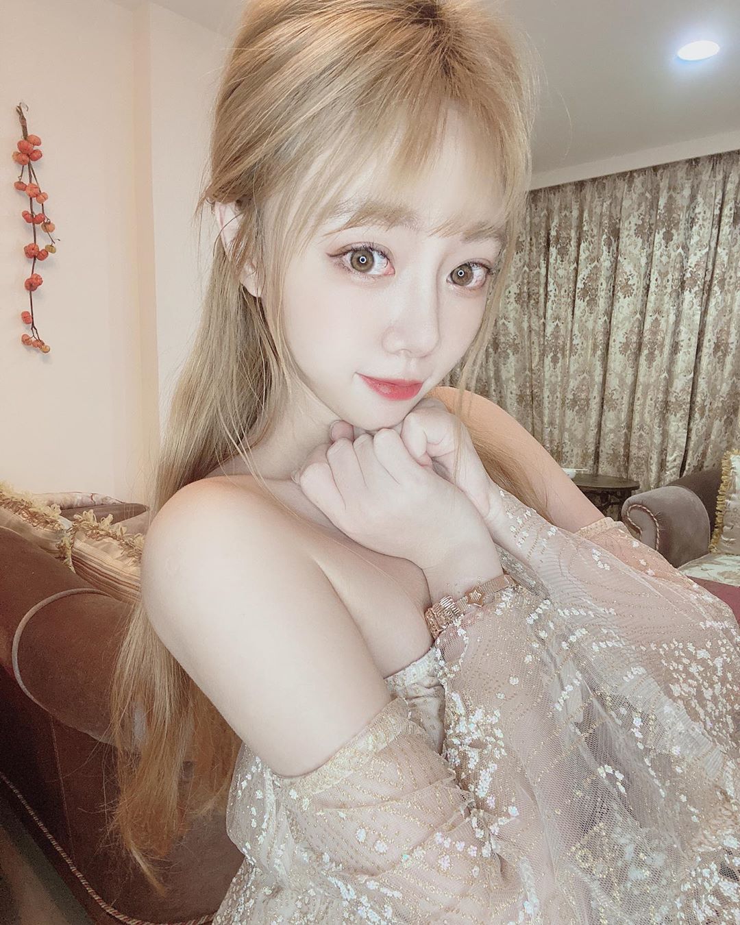 美米Vanessa 超兇身材就快要從衣服中滿出-第1章-图片7