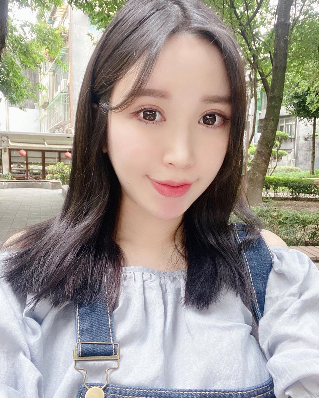 Resa snow white skin overwhelming face color is too violent-第1章-图片1