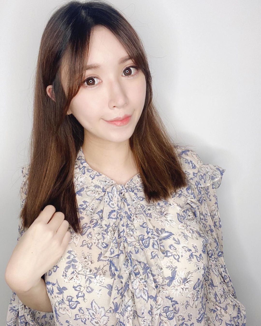 Resa snow white skin overwhelming face color is too violent-第1章-图片4