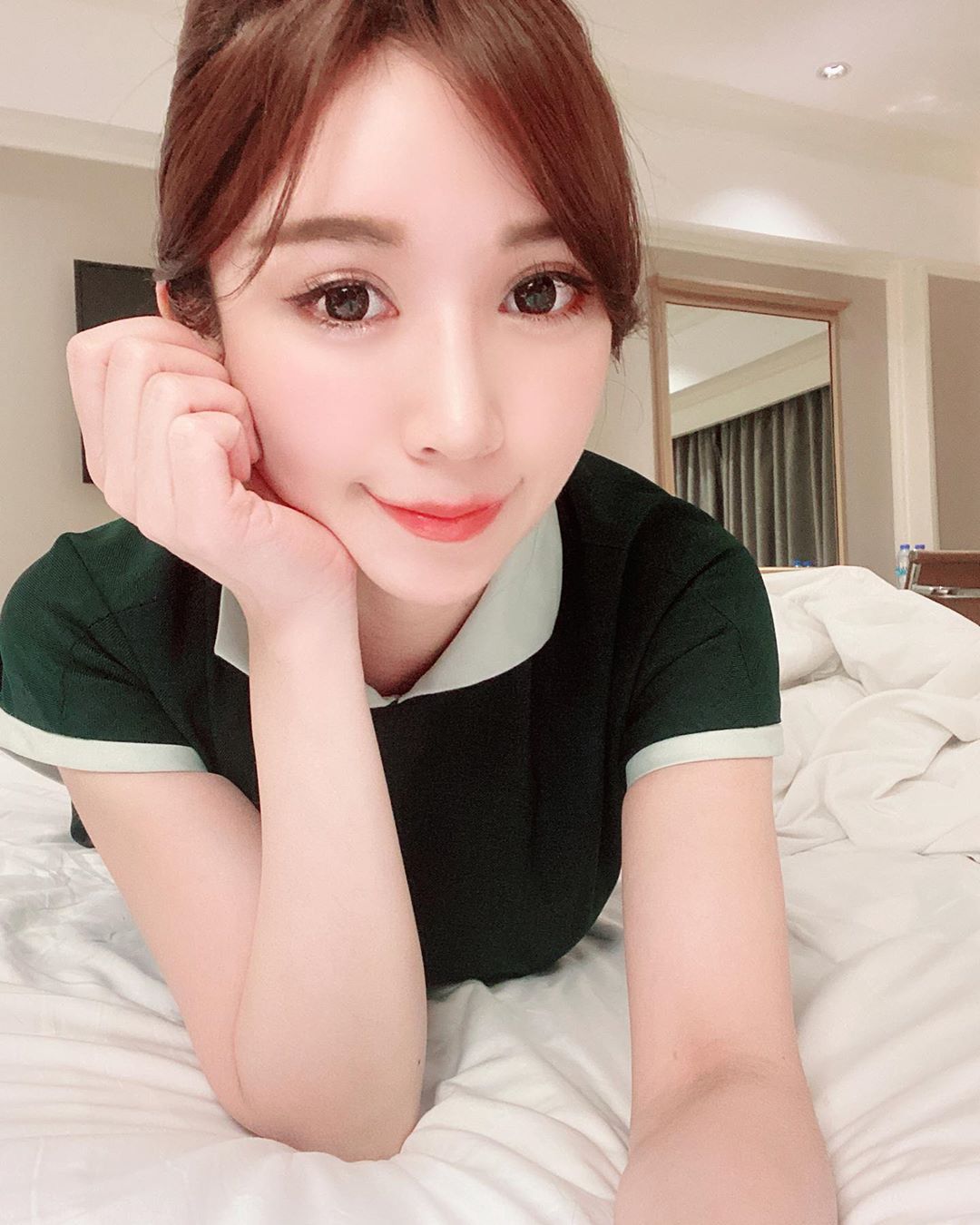 Resa snow white skin overwhelming face color is too violent-第1章-图片11