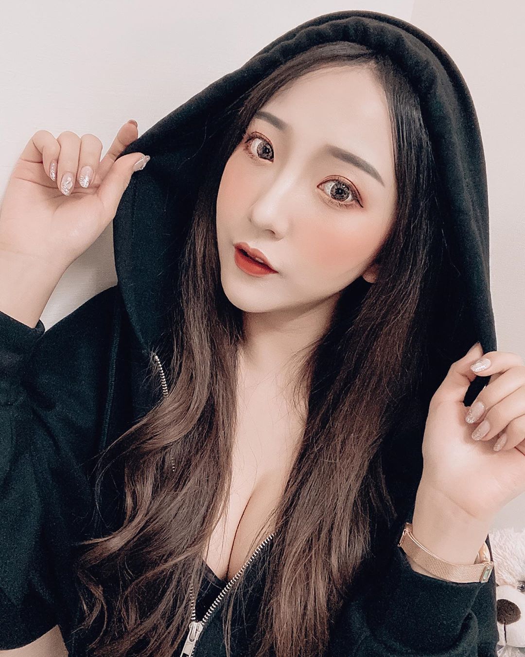 蕎蕎 甜美外型加上巨大車頭燈讓人目光移不開-第1章-图片6
