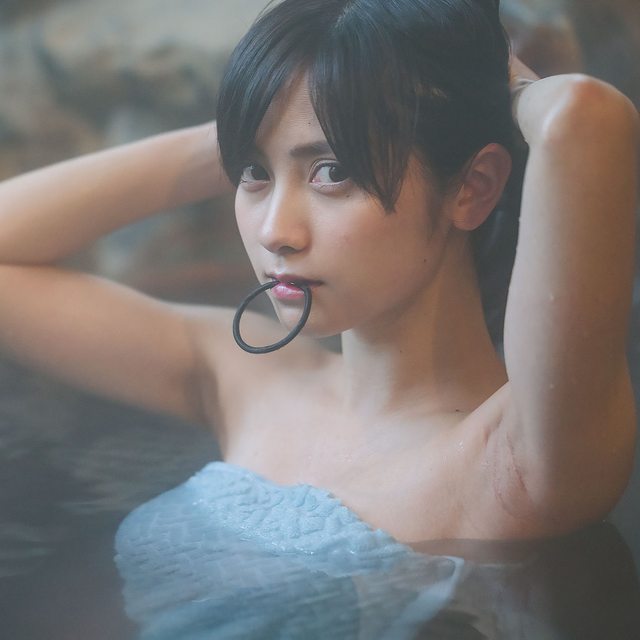 一起吃西瓜 桃月なしこ 可愛顏值 好想收服她 !-第1章-图片3