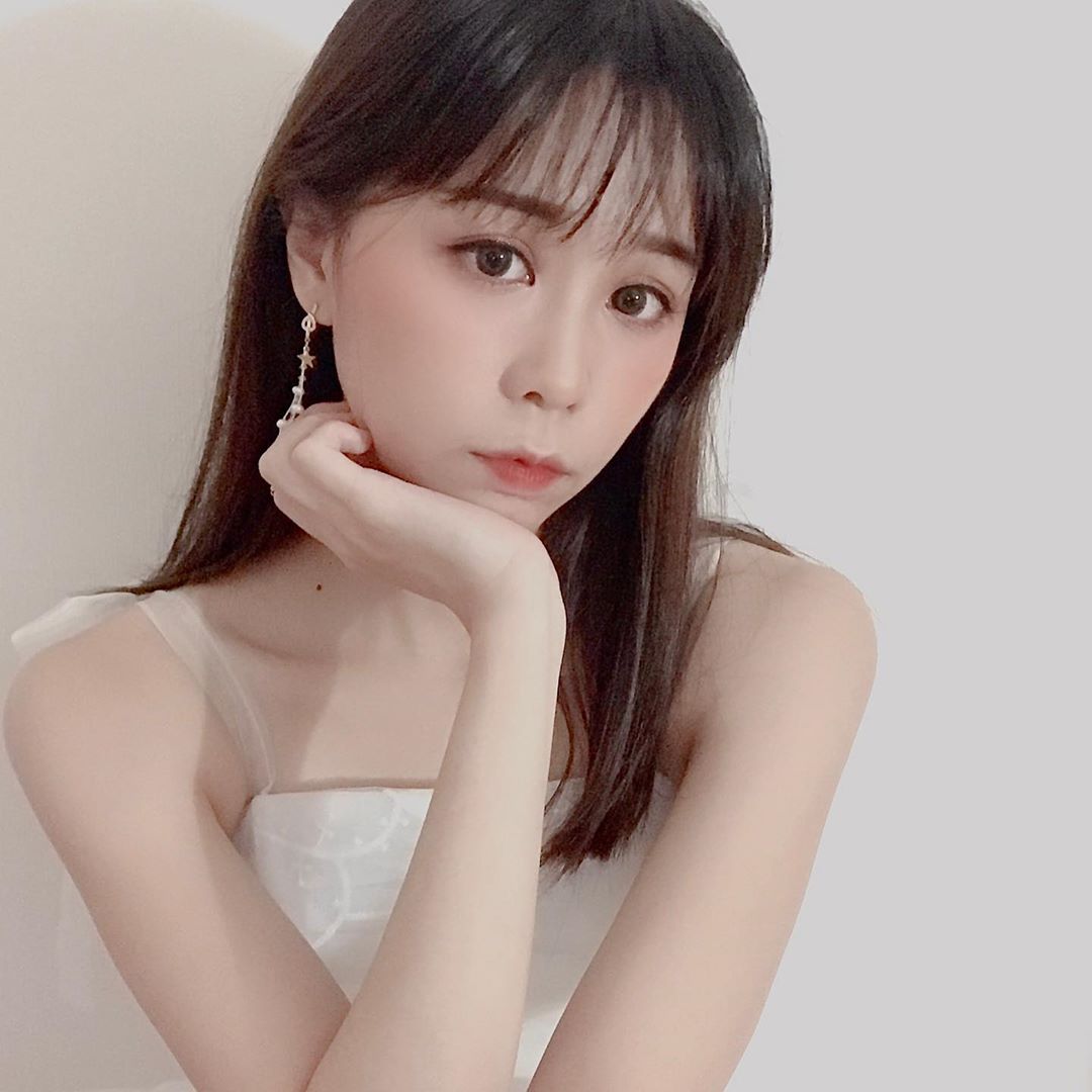 莉卡Licca 迷魂眼神HEN吸睛：看完秒戀愛惹-第1章-图片4