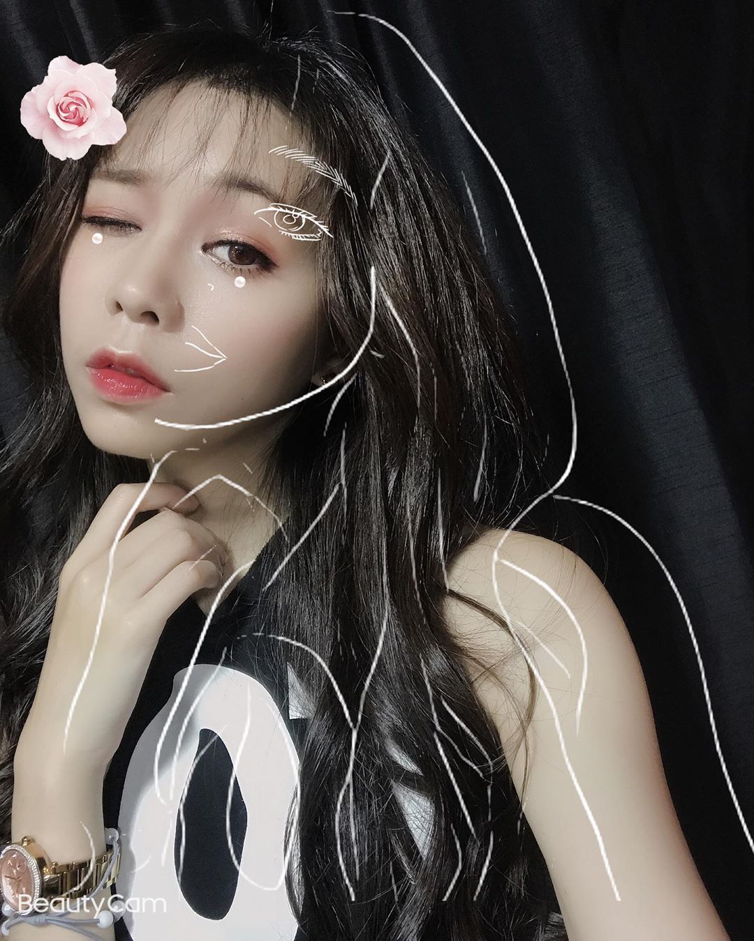 莉卡Licca 迷魂眼神HEN吸睛：看完秒戀愛惹-第1章-图片10