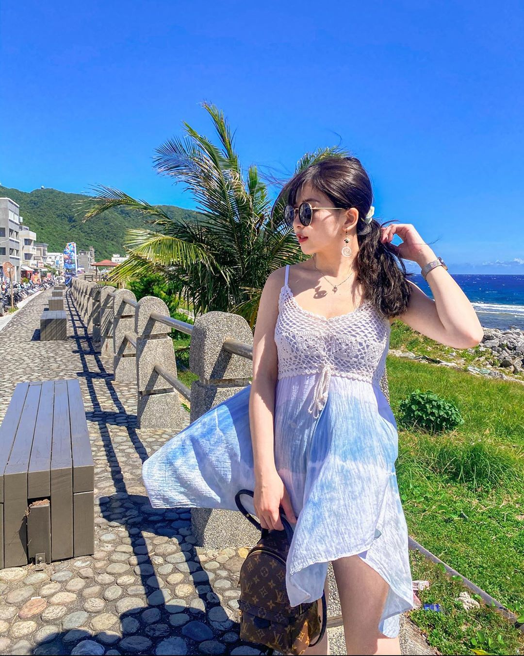 TIFFANYCHEN can't hide two bullets under the clean exterior-第1章-图片1