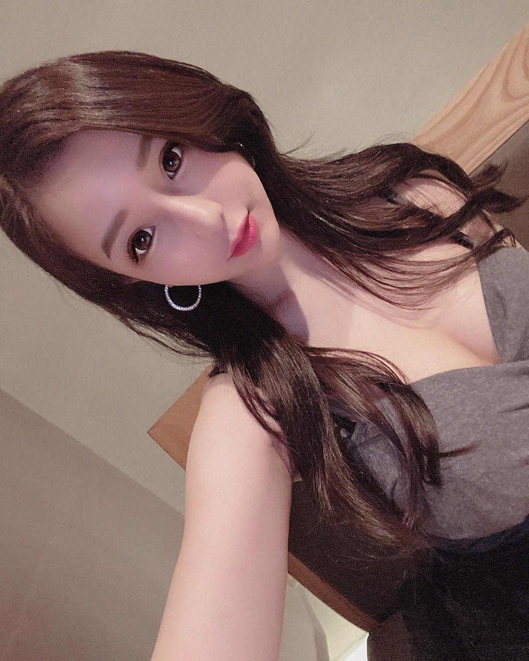 Janeouyang's deep white chest is appealing.-第1章-图片5