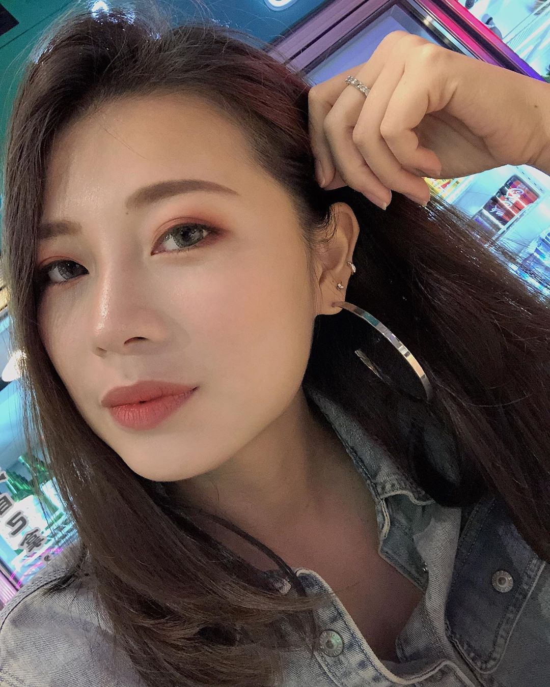 葉俐 眼神勾死妳....看完秒戀愛惹-第1章-图片2