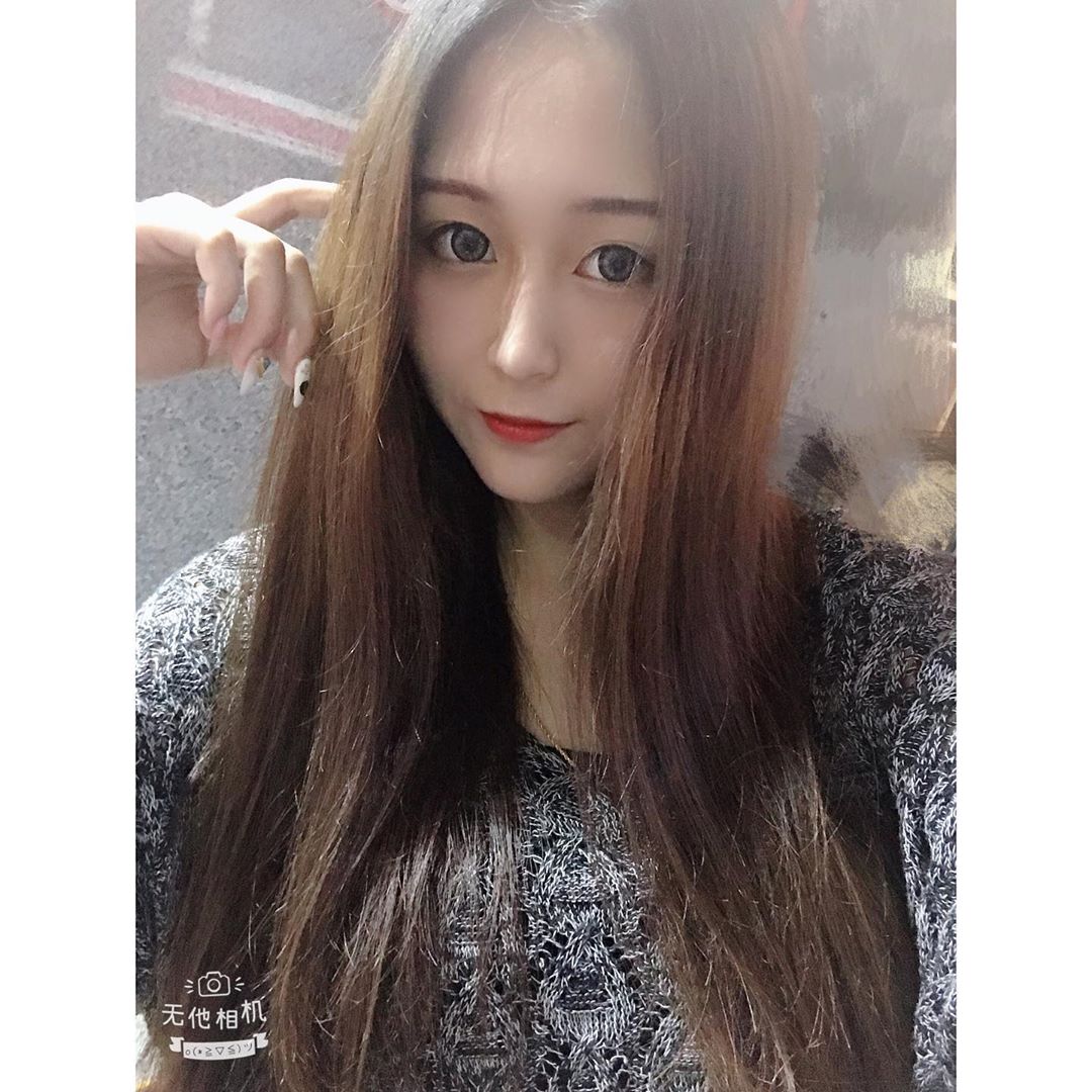 廖佩茹 「飽滿の嫩乳」又白又大 網:意圖使人-第1章-图片3