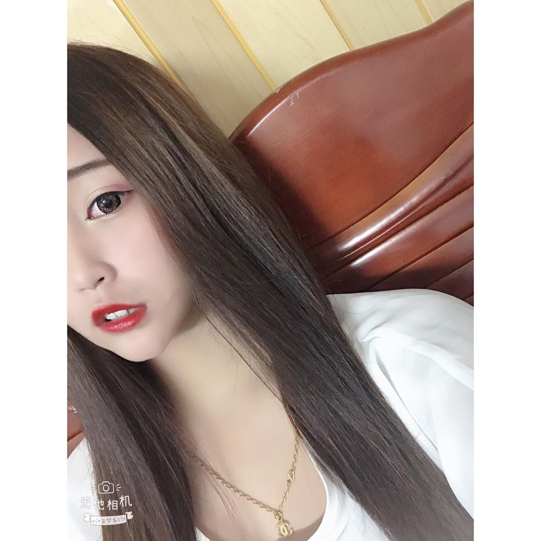 廖佩茹 「飽滿の嫩乳」又白又大 網:意圖使人-第1章-图片12