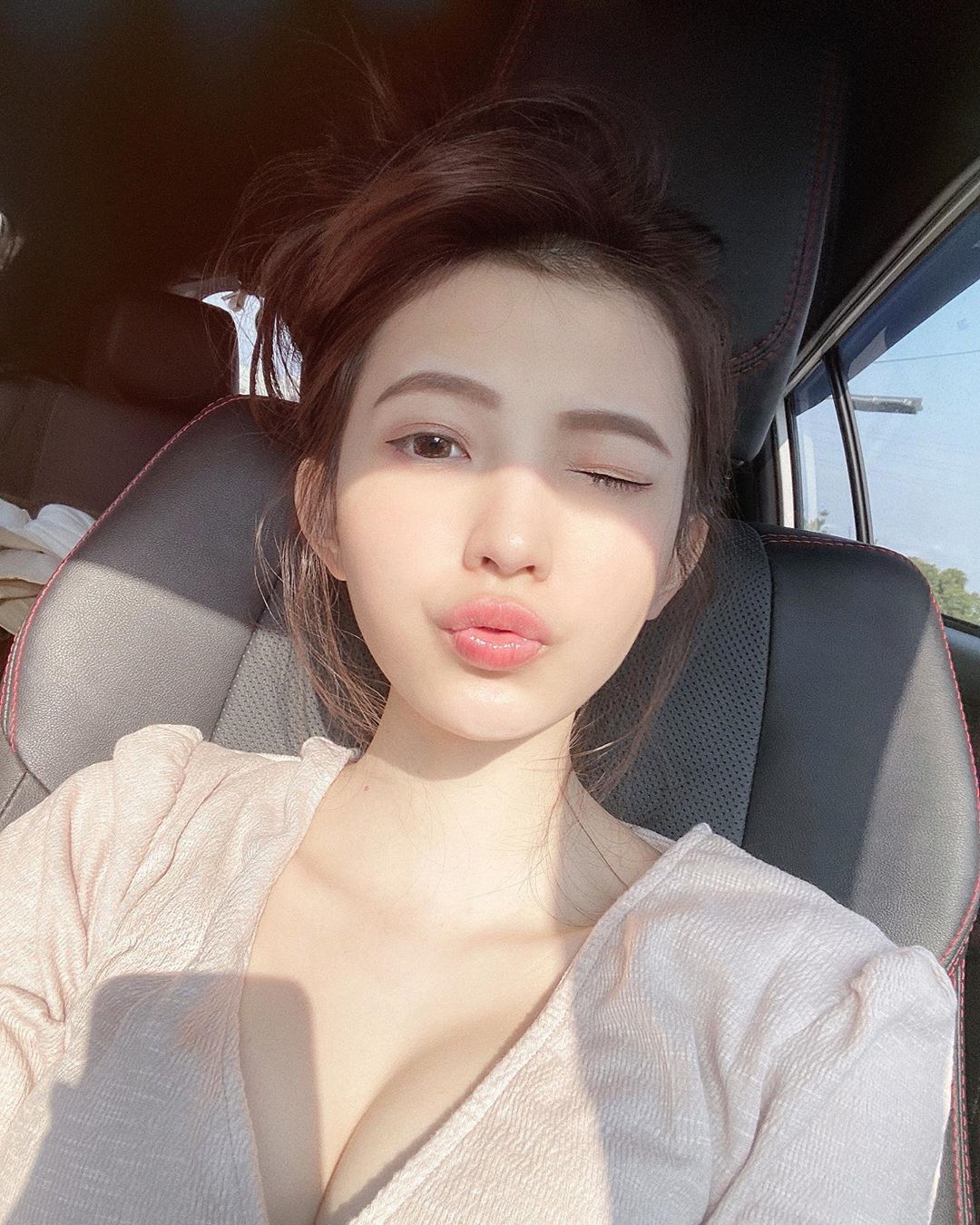 Vava 亮麗外表下「渾圓美乳」超極品…-第1章-图片2