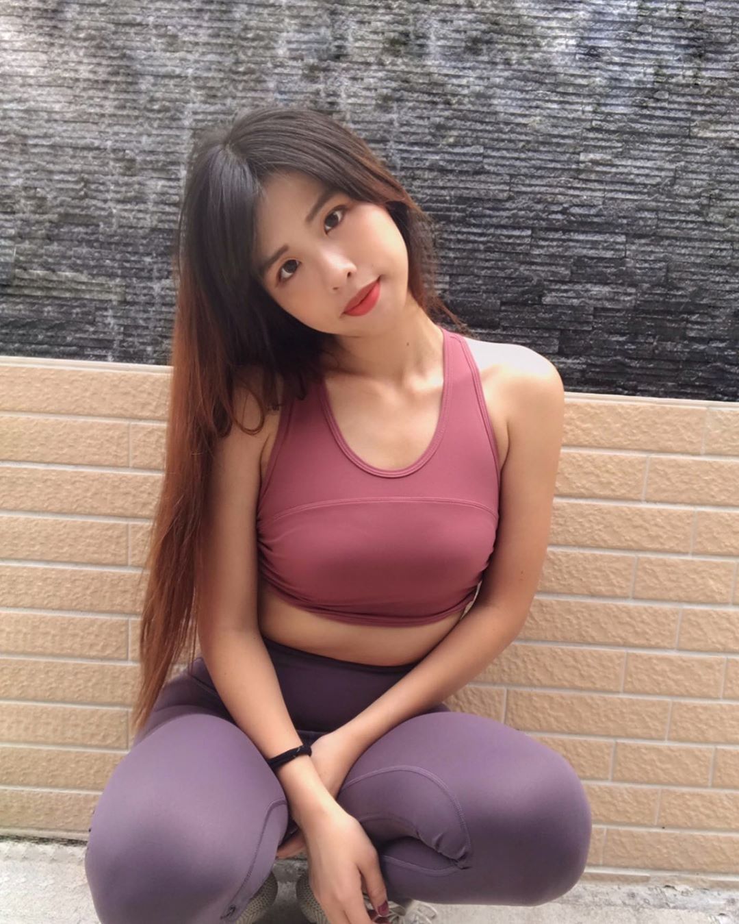 愛比 超犯規飽滿身材壤人看的好硬-第1章-图片6