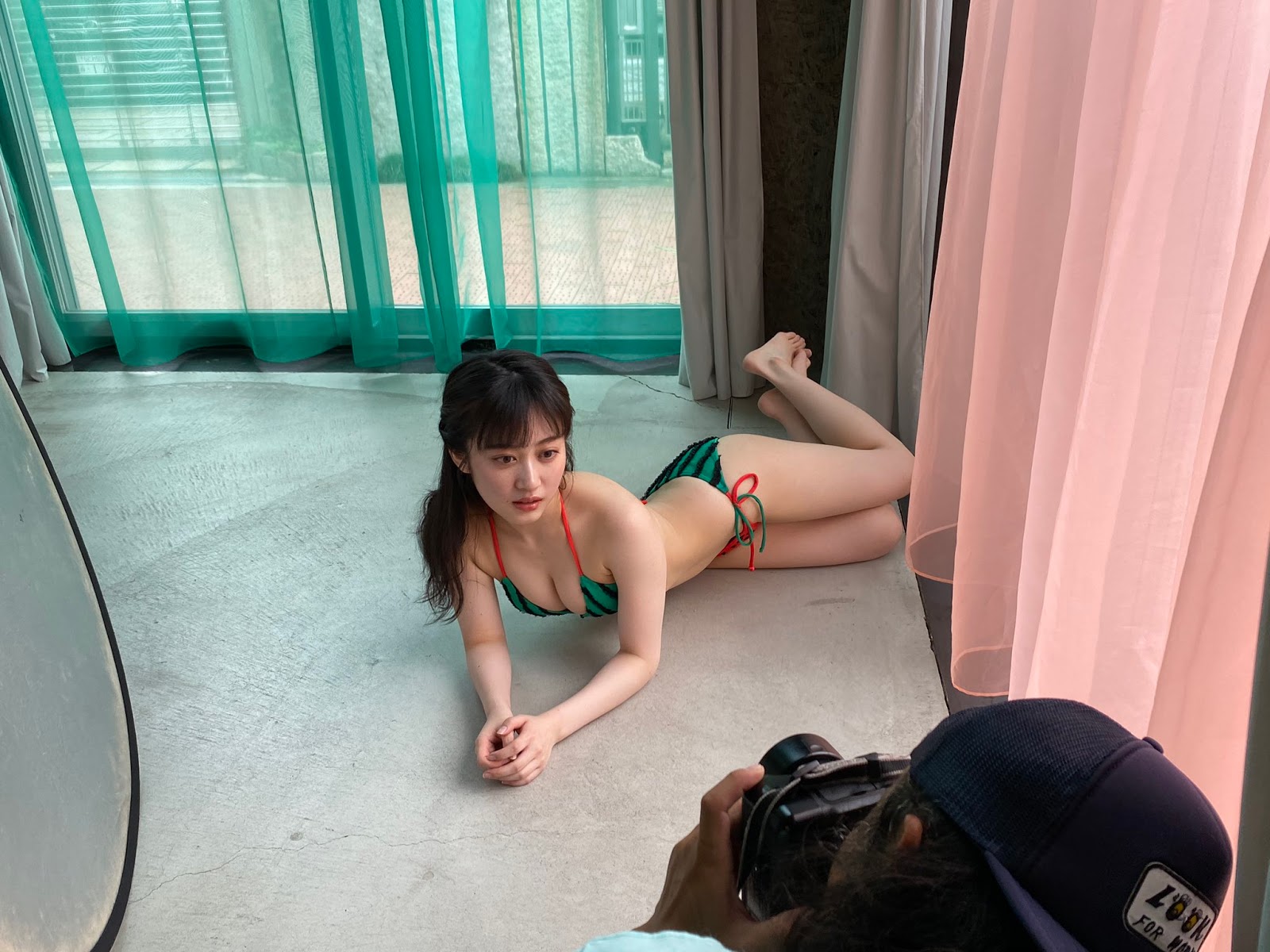 川上千尋 極品氣質正妹性感微露-第1章-图片9