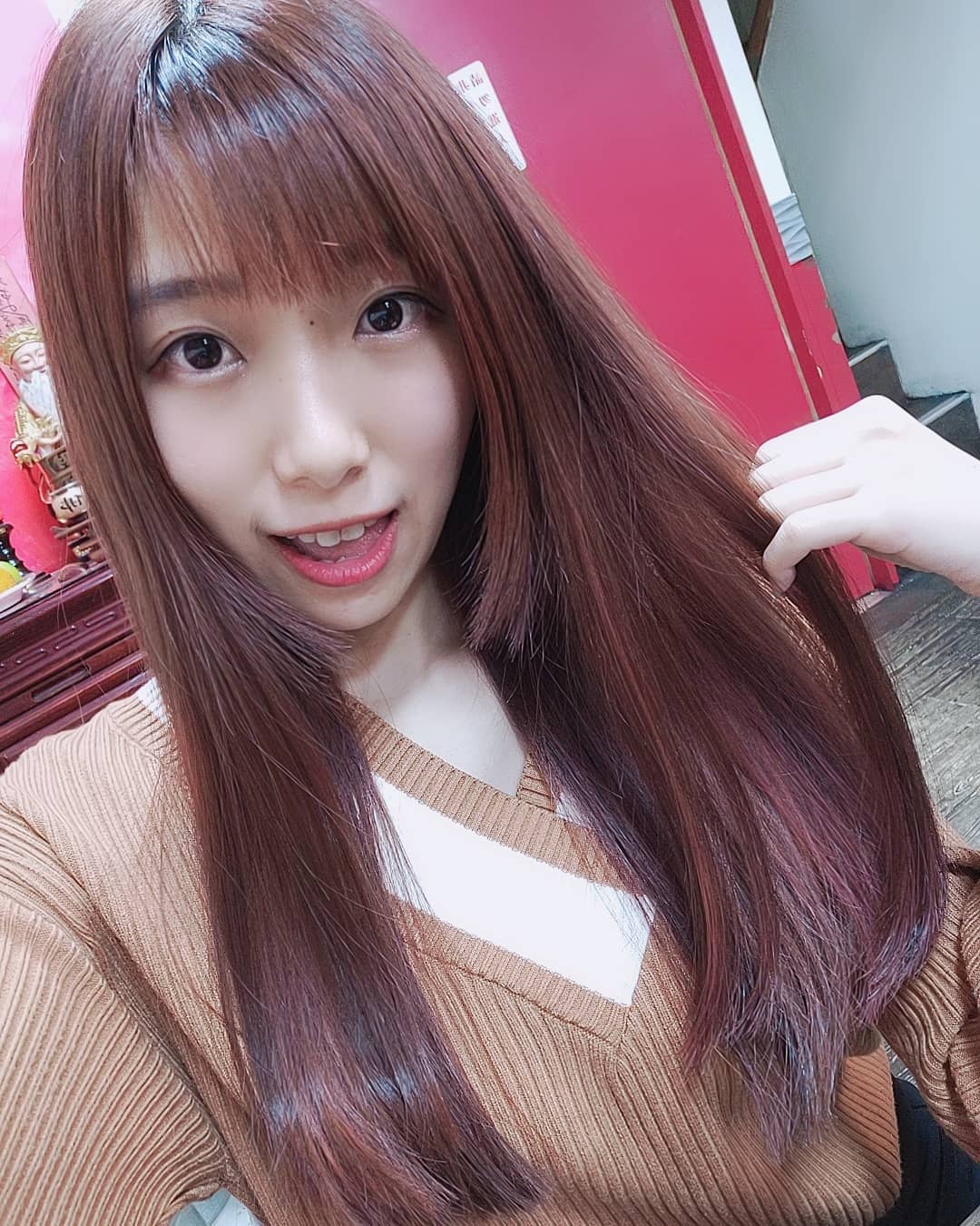 裴裴 清純臉蛋萌度破表....有誰能HOLD的住-第1章-图片3